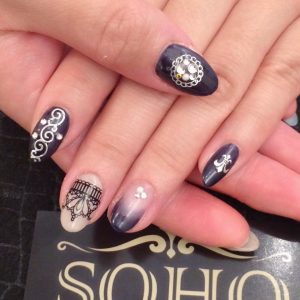 Soho_nail_Salon_Vancouver_black_design_2